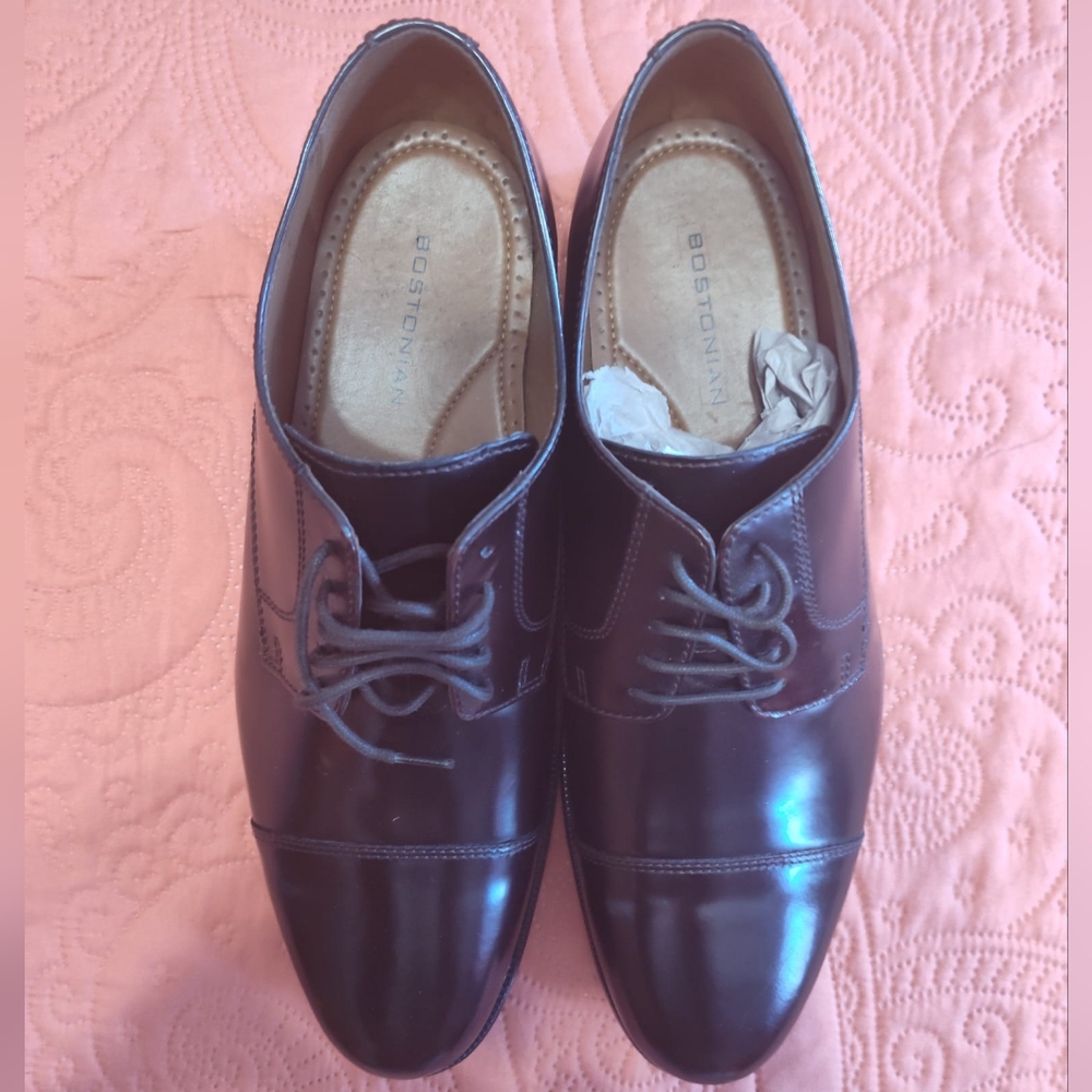 Bostonian Kinnon Cap Dress Shoe - US Men's 10.5W (BRAND NEW!)